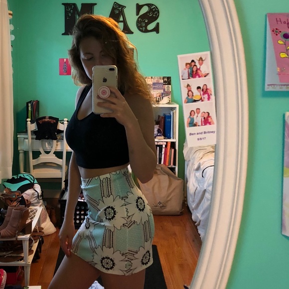 Meet your Posher, Samantha - Picture 2 of 6